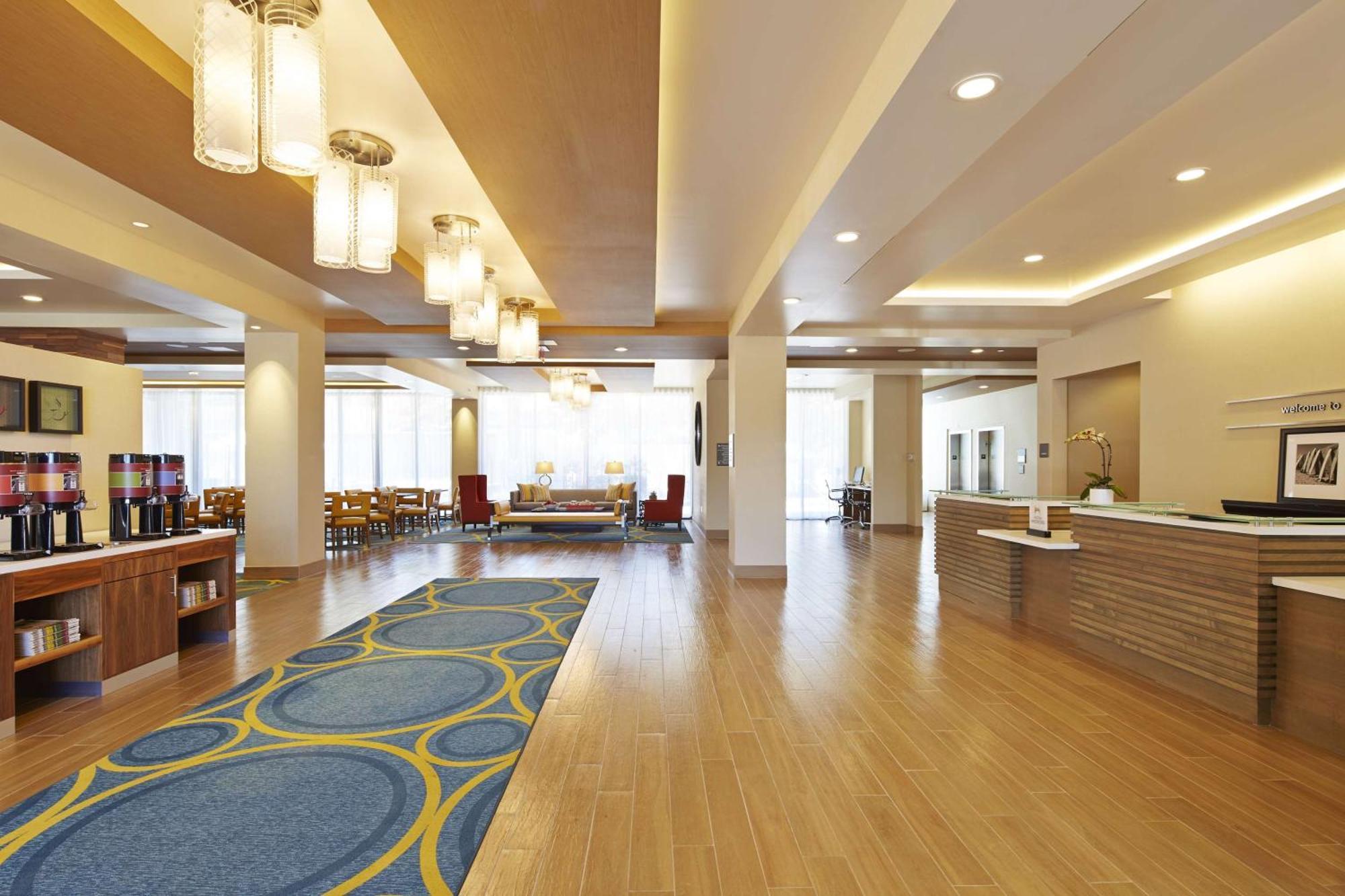 Hotel Hampton Mission Valley 3*
